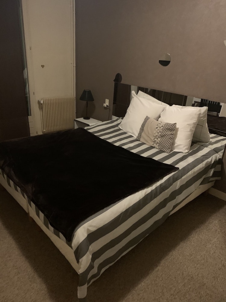 Oyonnax - HOTEL BON ACCUEIL