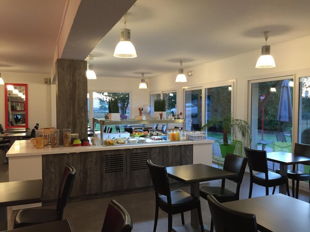 Connelles - Brit Hotel Rouen Sud Val De Reuil