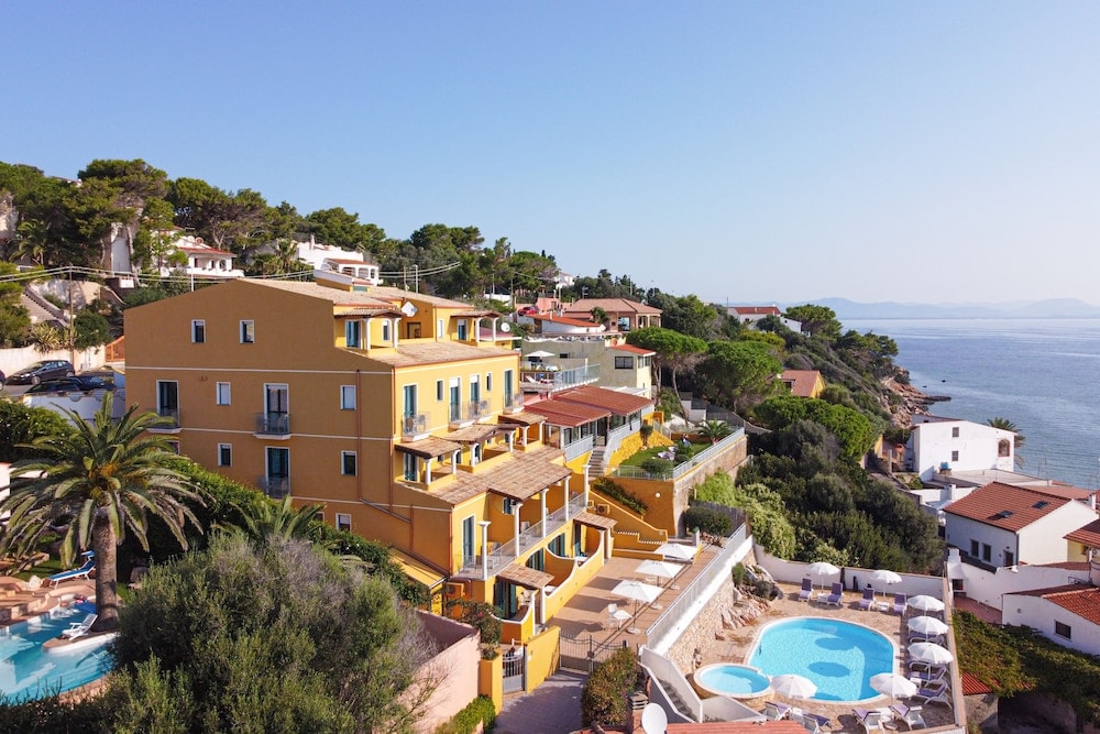 SantʼAntìoco - Lu' Hotel Maladroxia