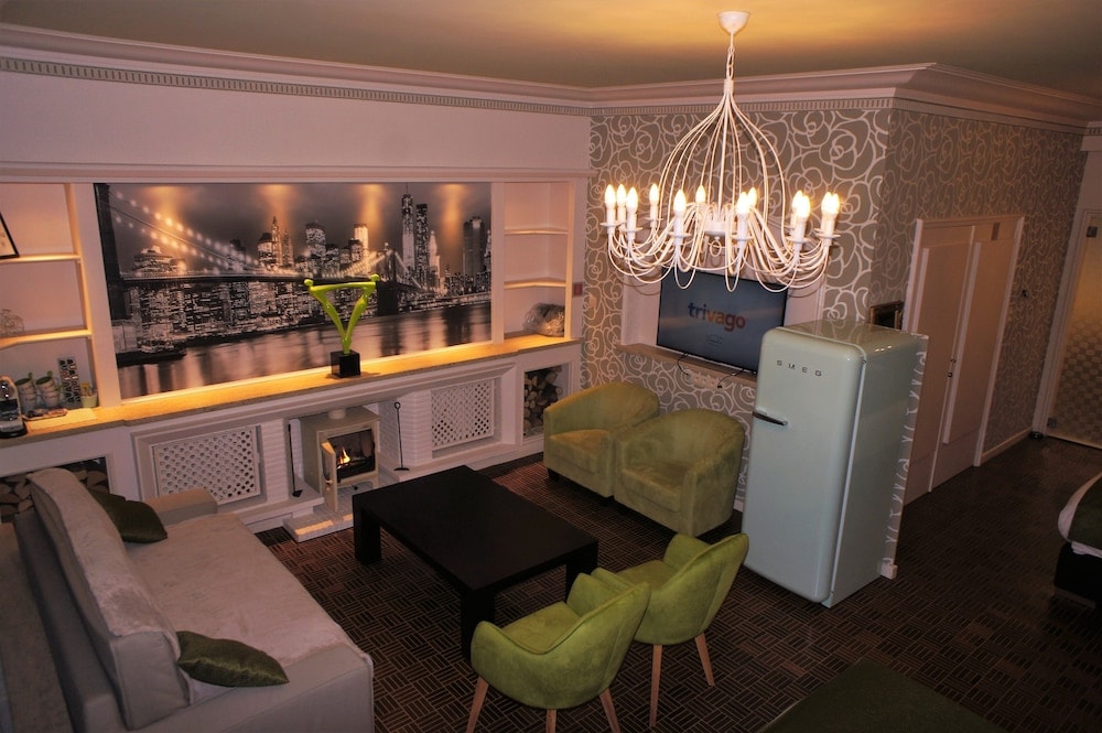 Bryssel - J and R Brussels City Apartment