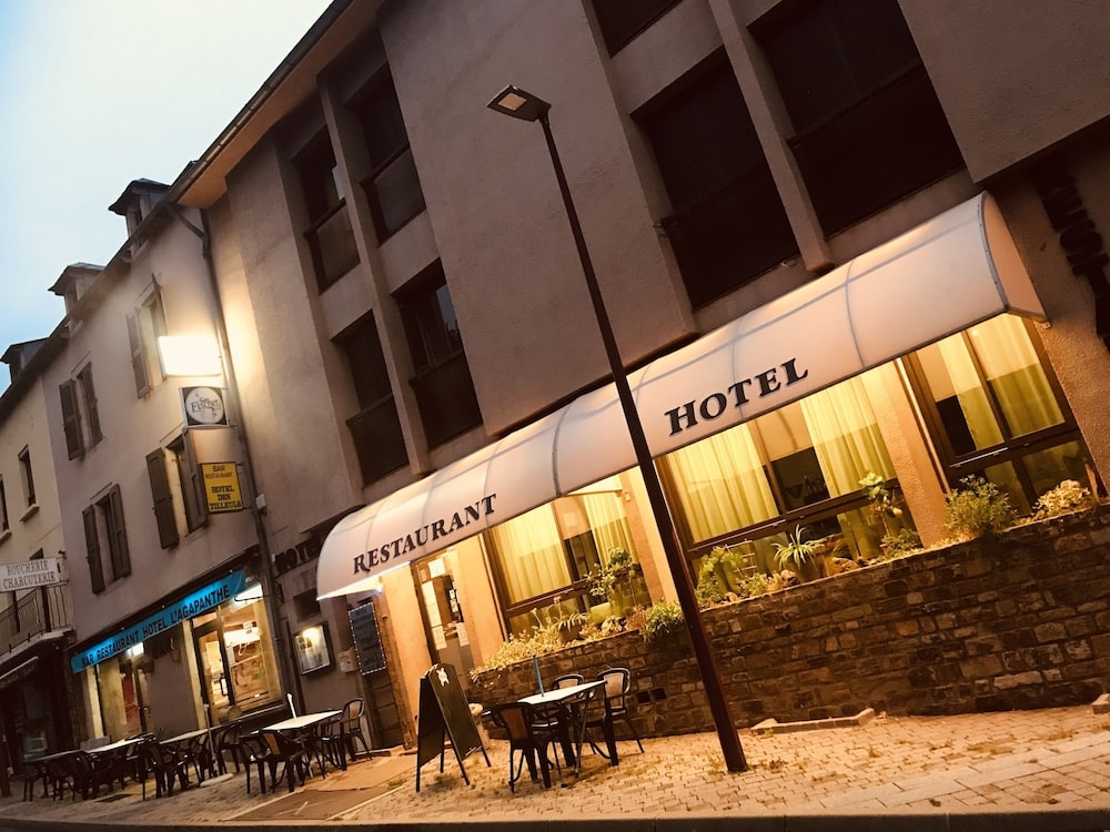 Pont-de-Salars - Hotel Restaurant L'AGAPANTHE