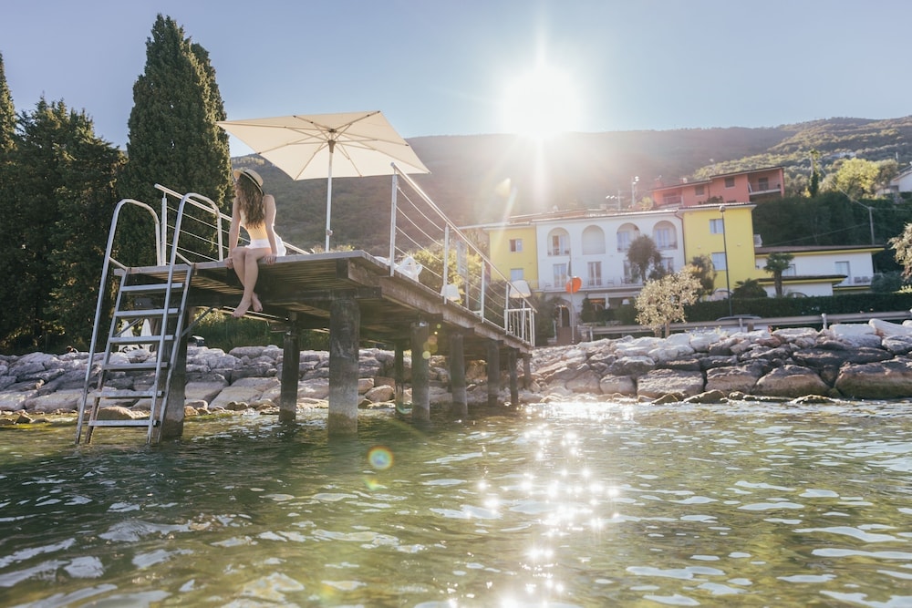 Torri del Benaco - Hotel Orione - Lake Front Hotel