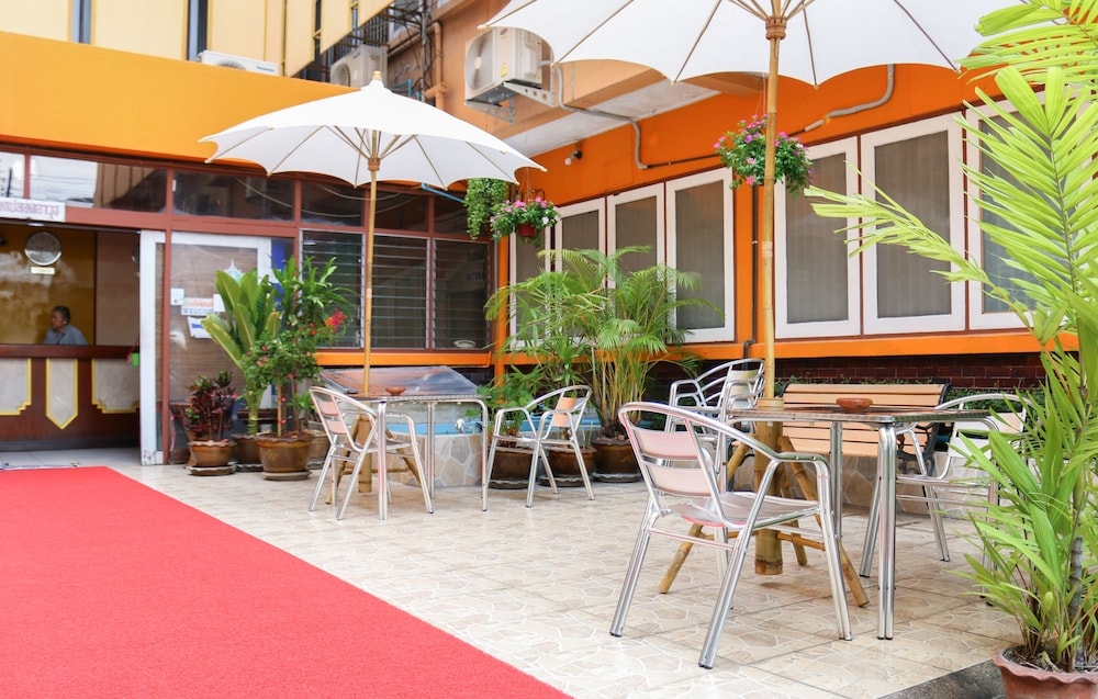 Bangkok - Nakornping Hotel