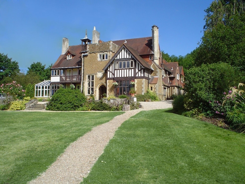 Farnham - Farnham House Hotel