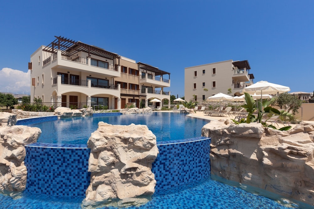 Pissouri - Aphrodite Hills Rentals - Premium Serviced Apartments