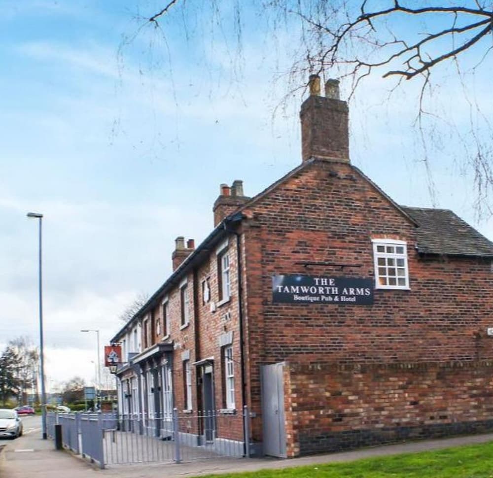 Tamworth - OYO Tamworth Arms Boutique Pub & Hotel