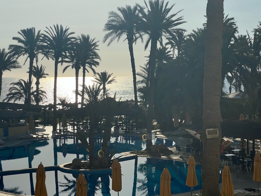 Sangho - Eden Star Resort