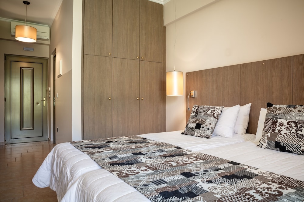 Nikiti - Royalty Suites Seaside