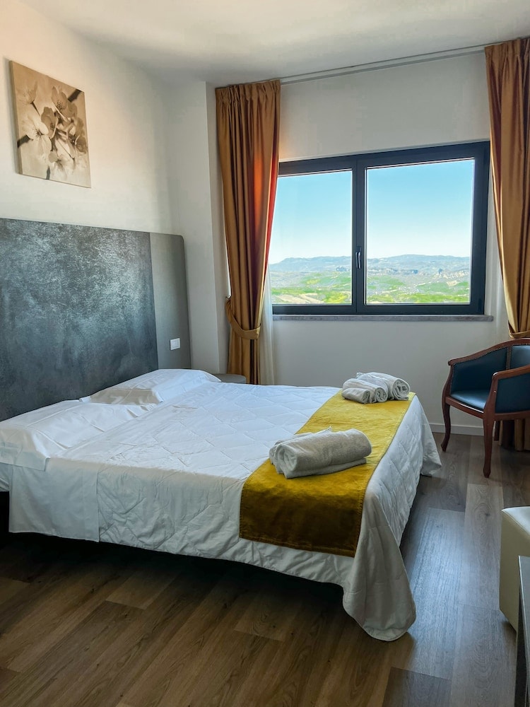 San Marino - Hotel Joli
