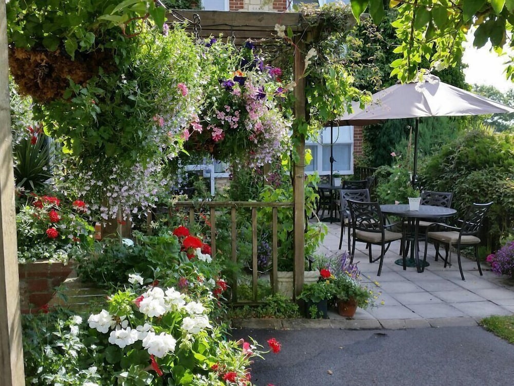 Swindon - Bolingbroke Arms & Hotel