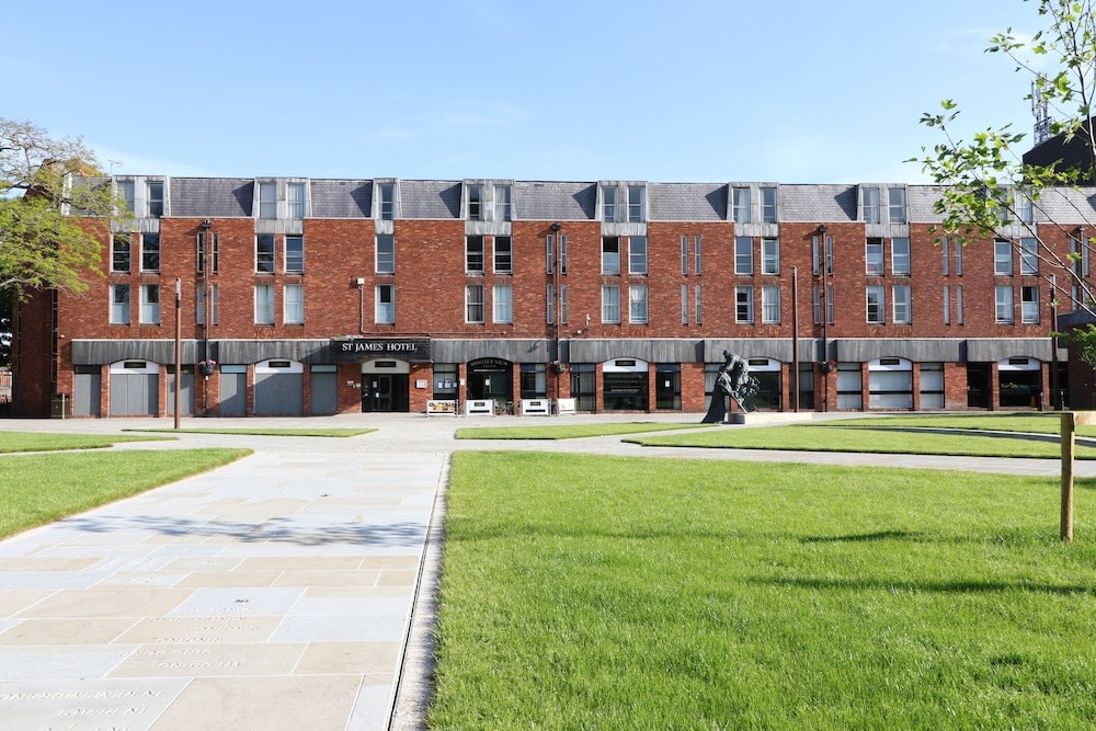 Grimsby - St James Hotel