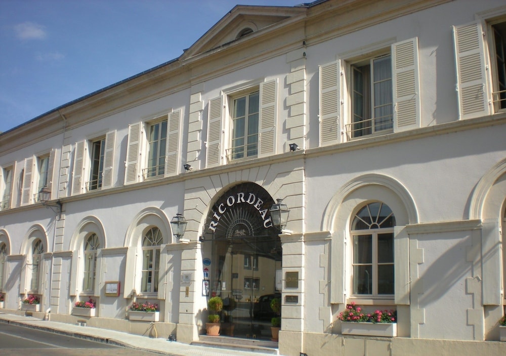 Loué - Hôtel-Restaurant Ricordeau