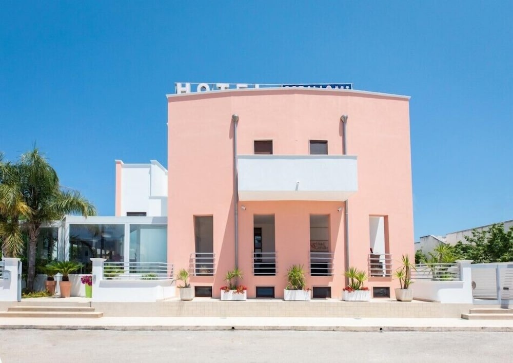 Carovigno - Hotel Corallo