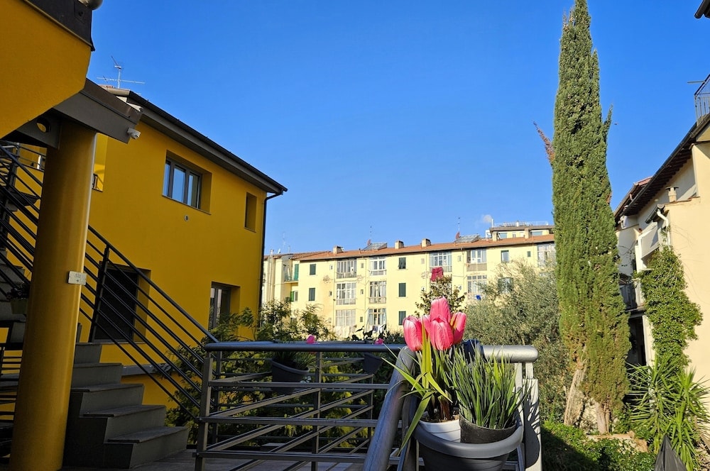 Select Executive Residence
