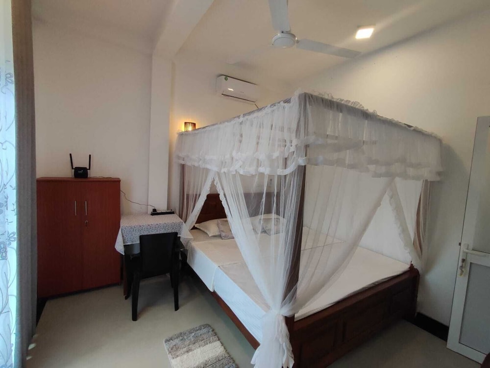 Mirissa - Flower Shade Villa