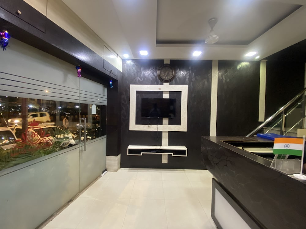 Hotel Royal Grand - Near Mumbai International Airport