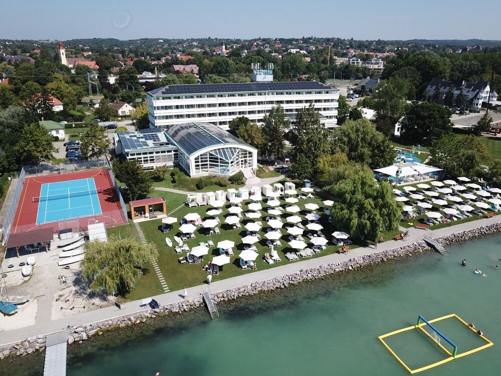Balatonkenese - Hotel Marina Port