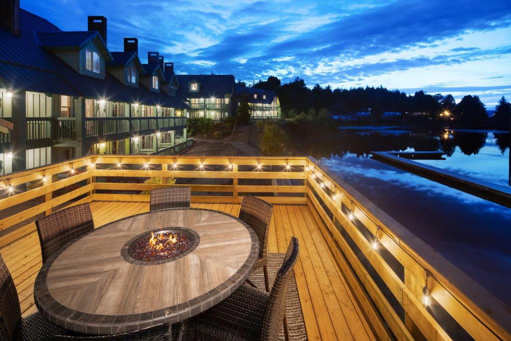 Ucluelet - Canadian Princess Lodge & Marina
