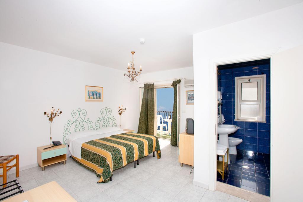 Stockholm - Taormina - Hotel da Peppe