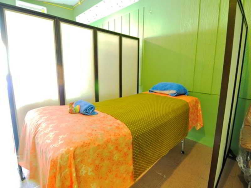 Göteborg - Patong Beach - Tonnam Villa