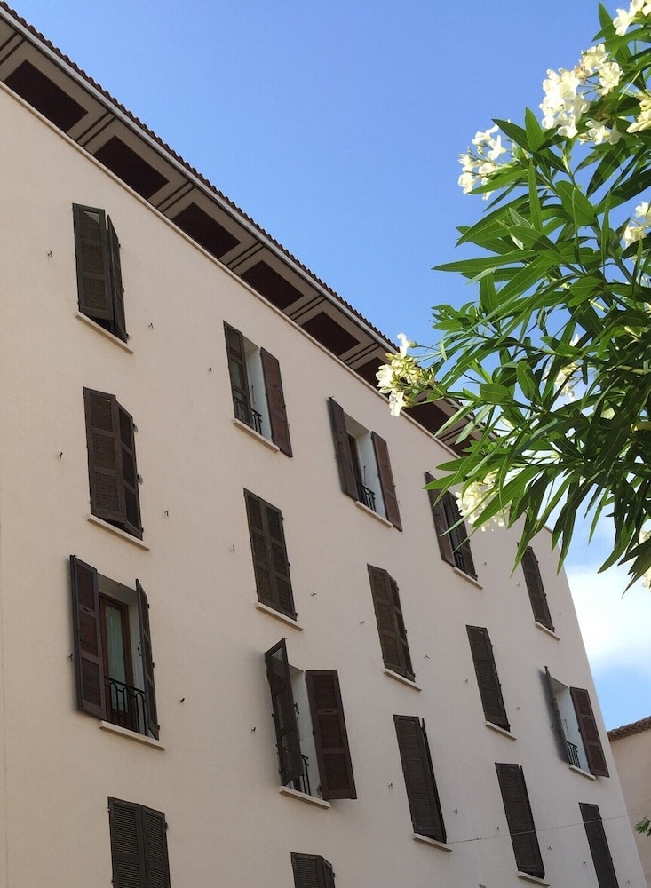 Göteborg - Calvi - Grand Hôtel De Calvi