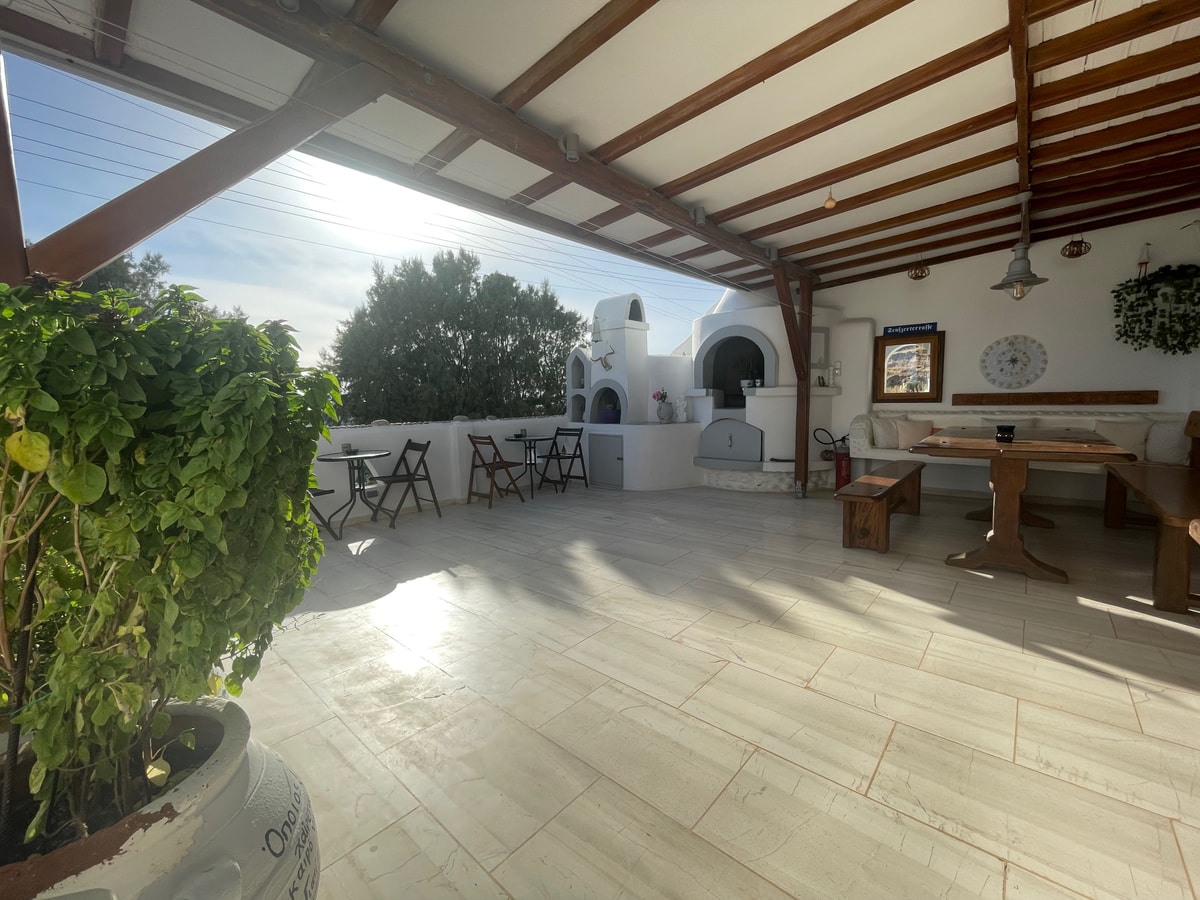 Göteborg - Mykonos, Grekland - Zisis Pension