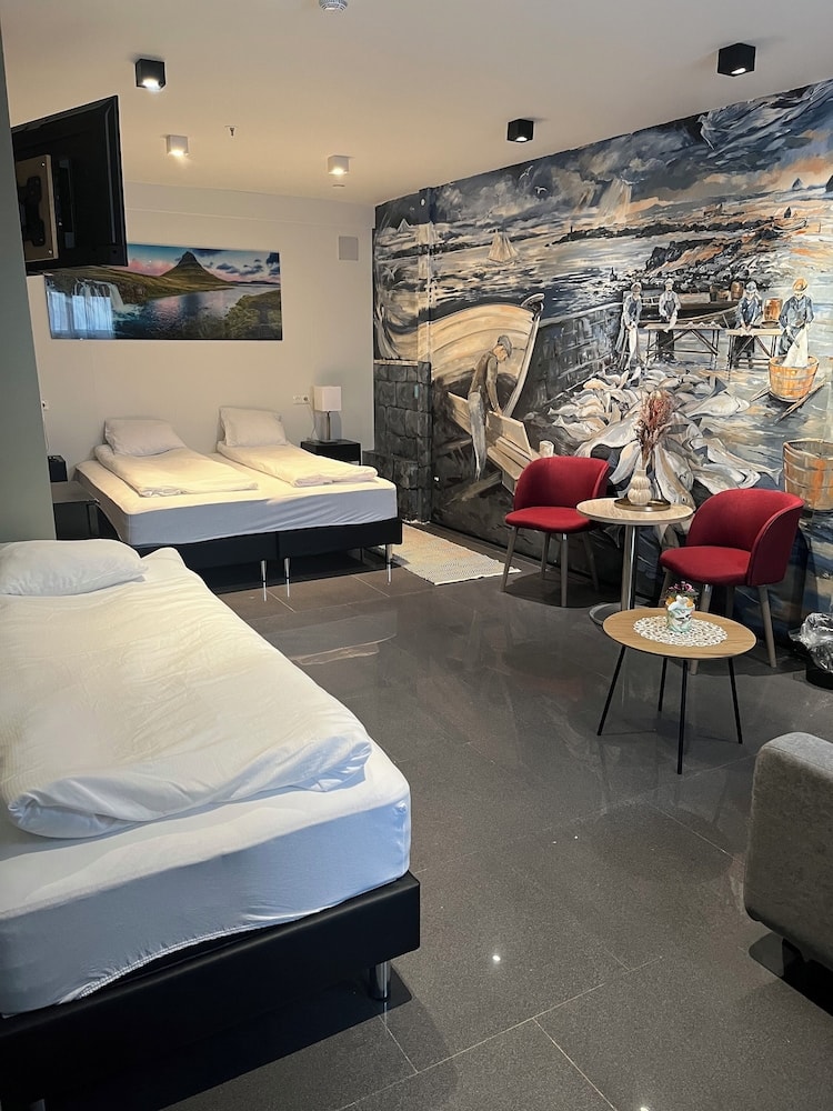 Njarðvík - Hotel Duus