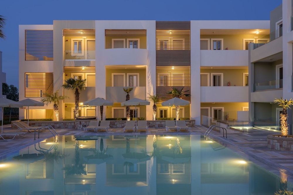 Marmari - Mythos Suites Hotel