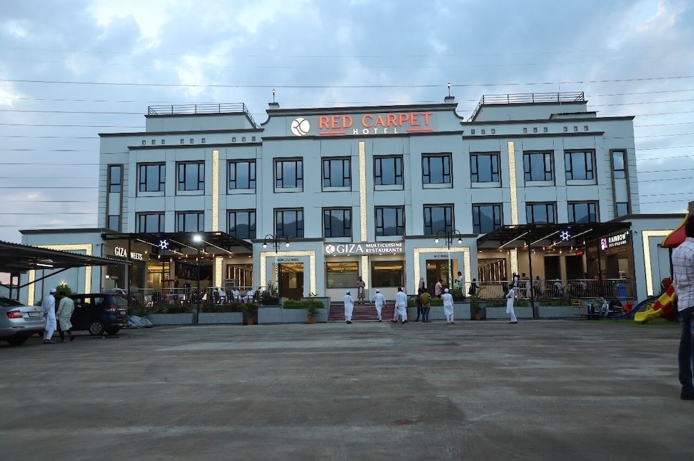 Vasai-Virar City - HOTEL RED CARPET