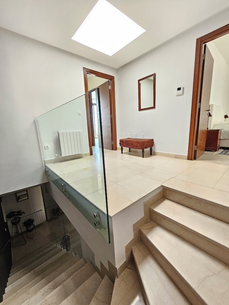 Karthago - Stylish Luxe House with Garden Marsa