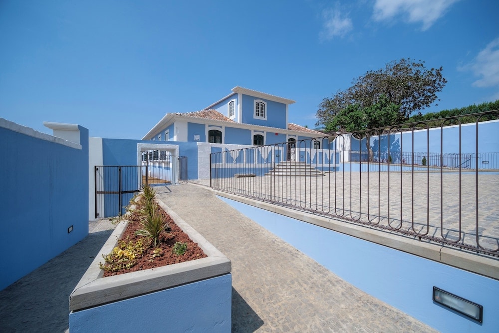 Angra do Heroísmo - Azores Book Hotel