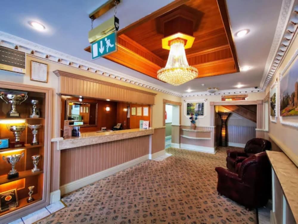 Merthyr Tydfil - Castle Hotel