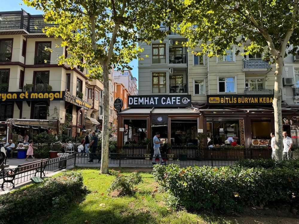 Stockholm - Istanbul - Demhat Hotel Old City