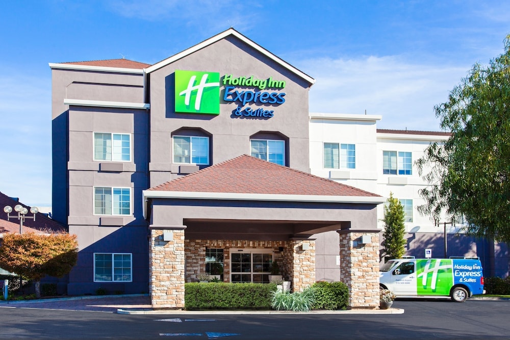 Oakland (CA) - Holiday Inn Express & Suites OAKLAND-AIRPORT by IHG