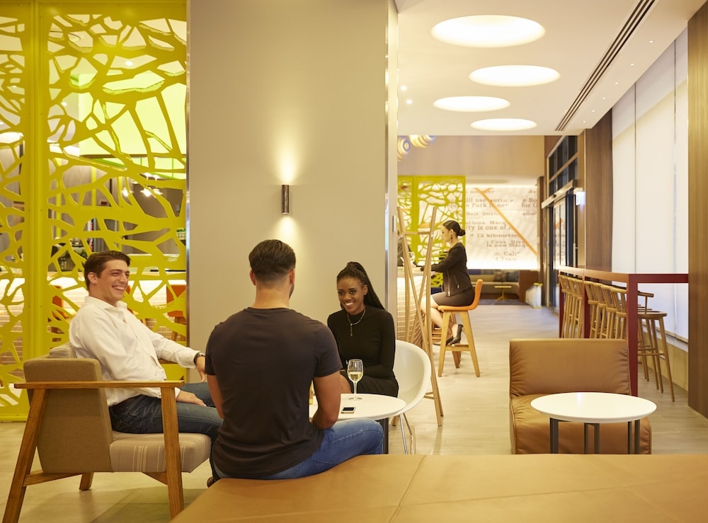 Chatswood - Holiday Inn Express SYDNEY MACQUARIE PARK by IHG