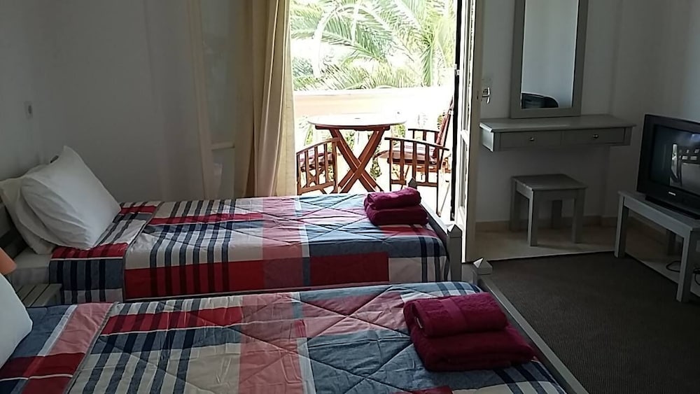 Göteborg - Agios Ioannis (Corfu) - Pierhouse Hotel in Gouvia