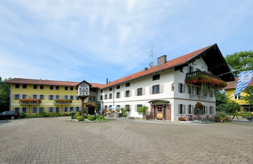 Brunnthal - Hotel Neuwirt