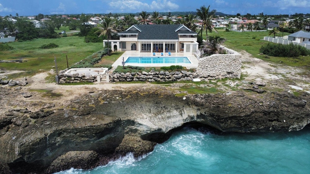 Diamond Valley - Ocean Mist Villa - by ZenBreak