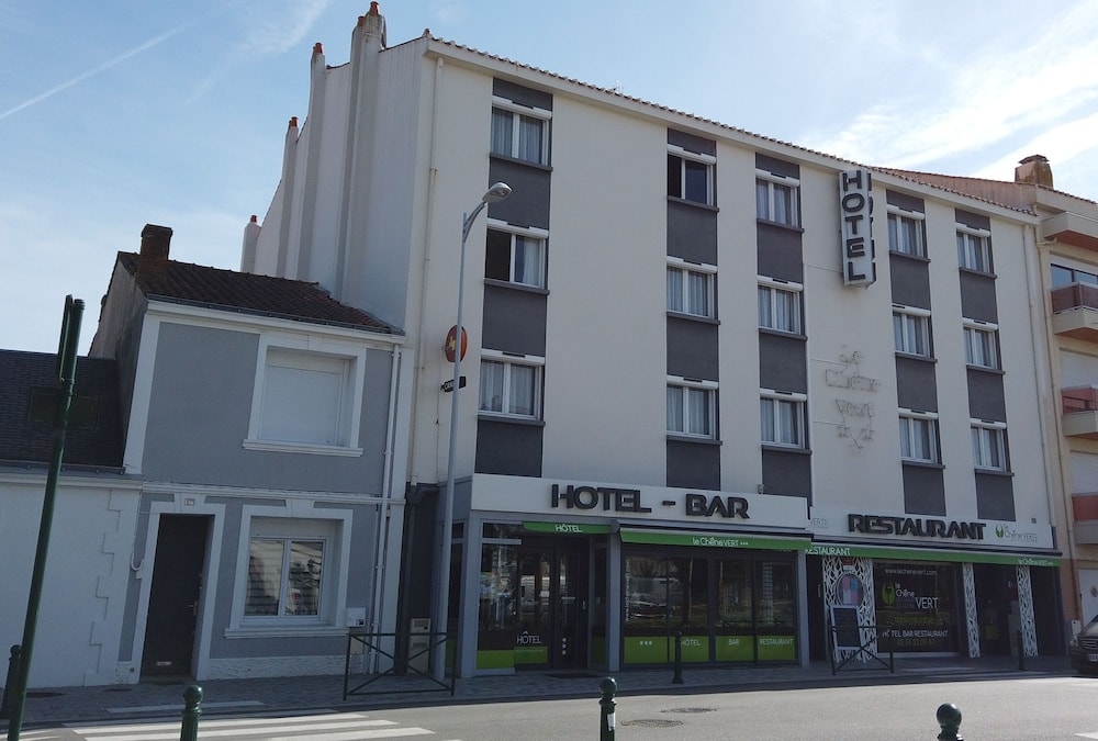 Les Sables-dʼOlonne - Cit'Hotel Logis Le Chêne Vert