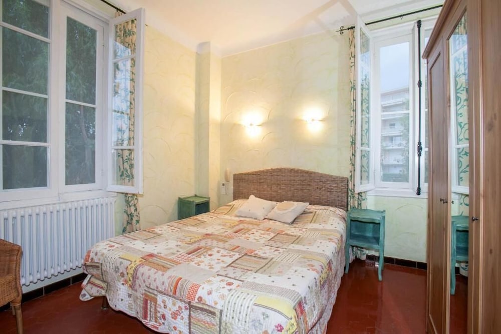 Göteborg - Cavalaire-sur-Mer - Hotel Villa Provencale