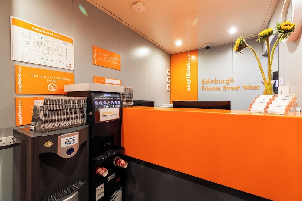 Stockholm - Edinburgh - easyHotel Edinburgh
