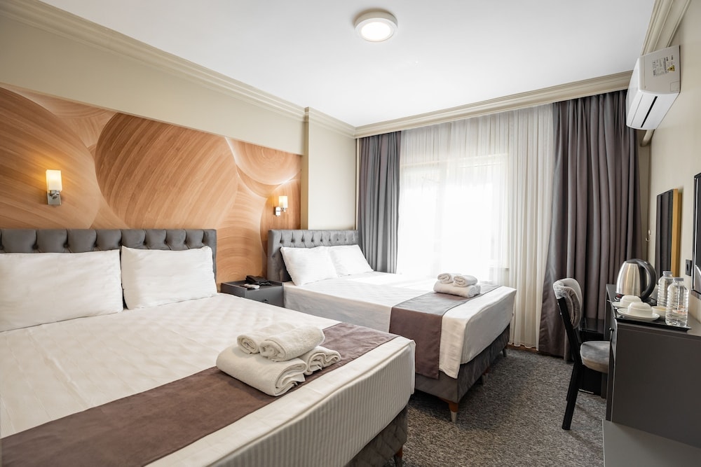BURSA LOYAL CiTY HOTEL