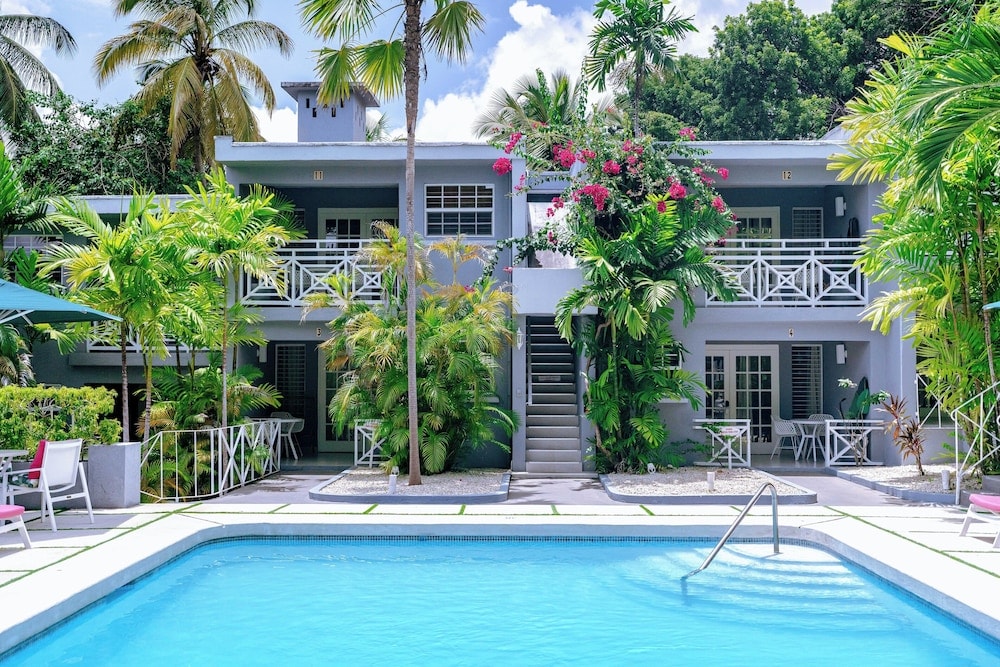 Holetown - The Palms Resort