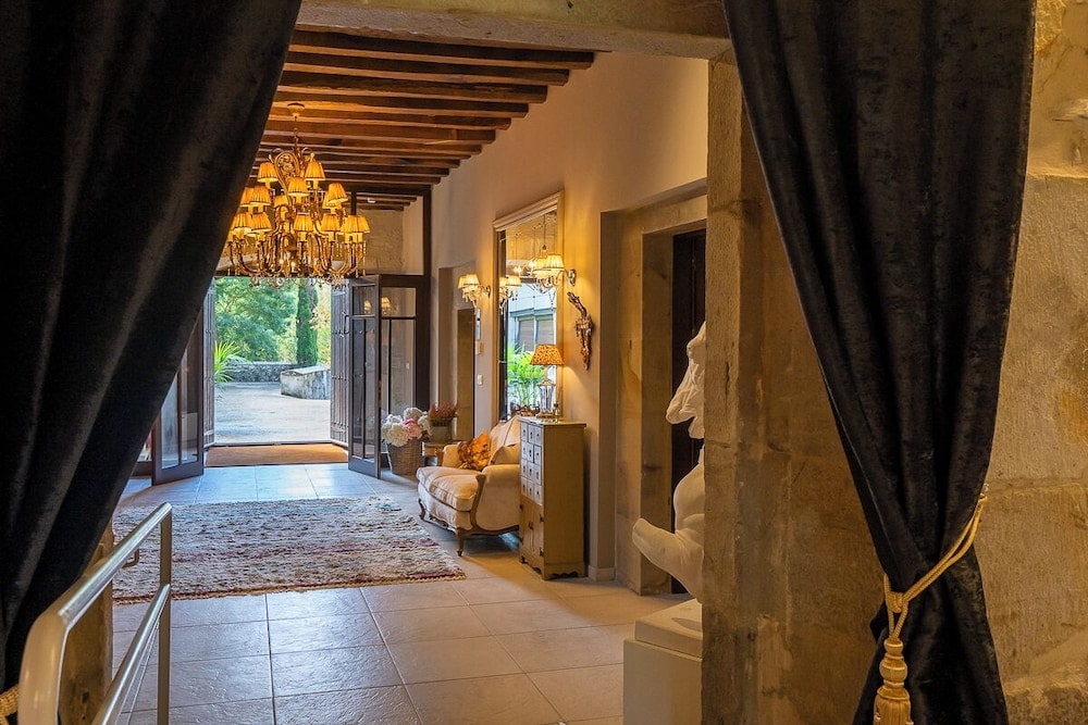 Manurga - Hotel Palacio De Luko