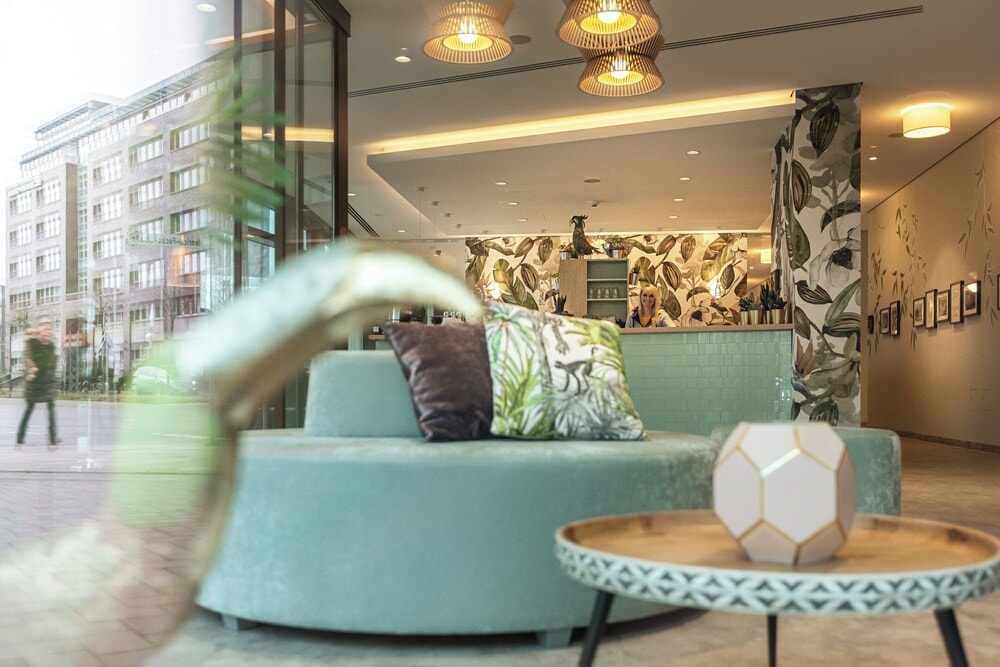 Stockholm - Bremen - Holiday Inn - the niu, Crusoe Bremen Airport by IHG