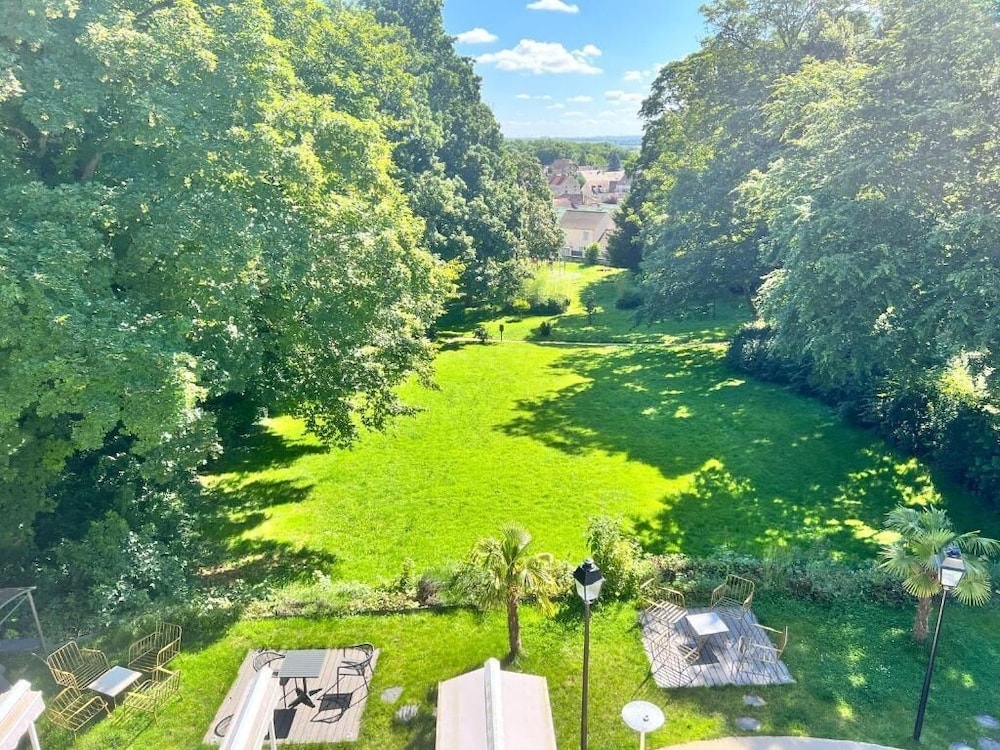 Épinay-sur-Seine - Il Maestro - hôtel Restaurant du Château