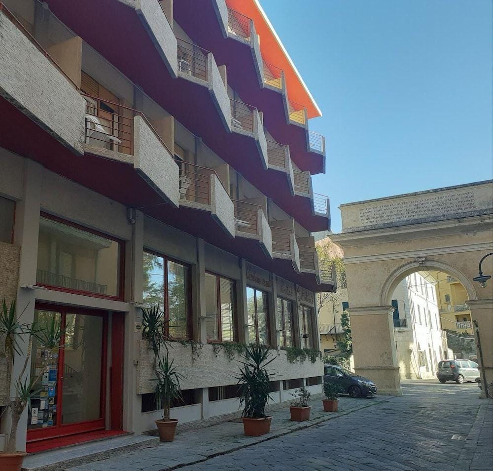 Loano - Hotel Colibrì