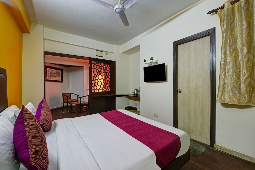 Hotel Bijwasan Near Yashobhomi