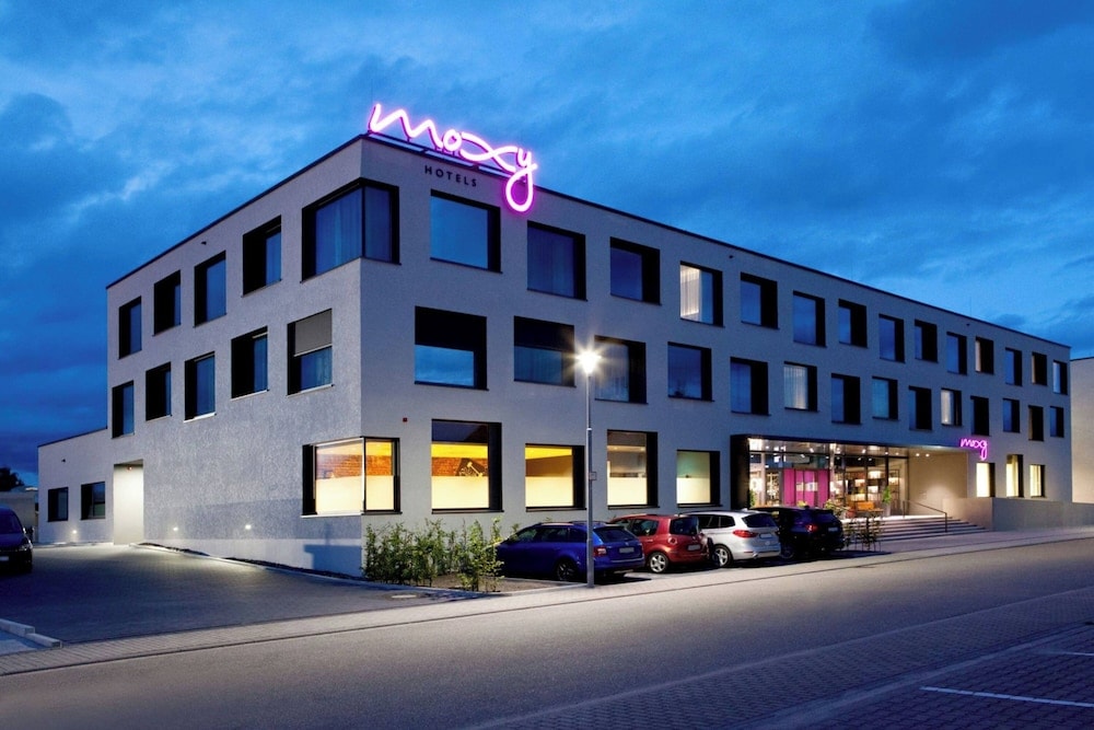Rust - Moxy Rust