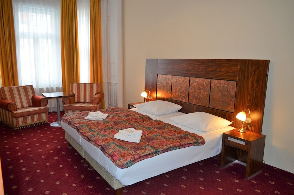 Karlovy Vary - Hotel Palacky
